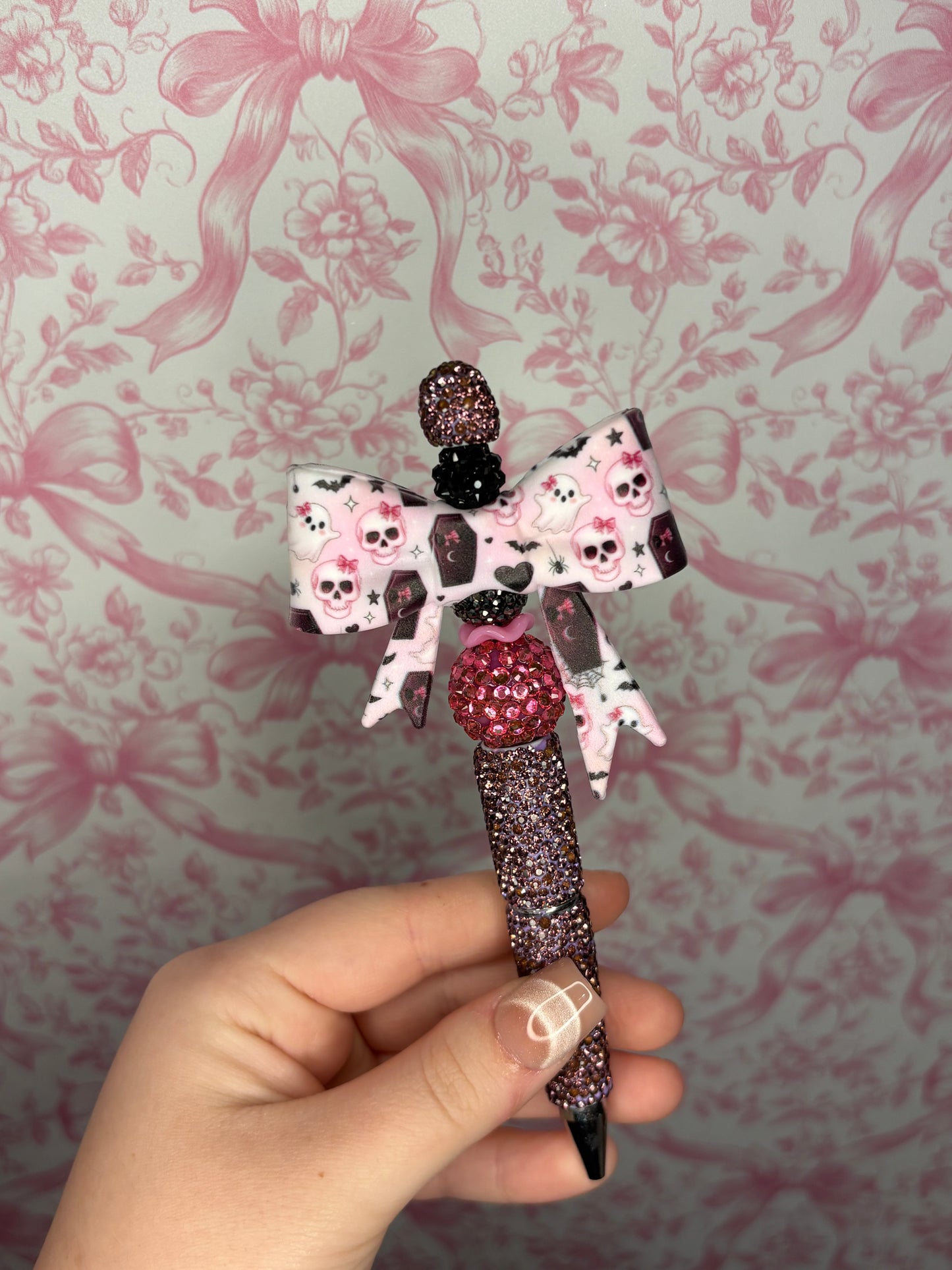 Girly Halloween pen