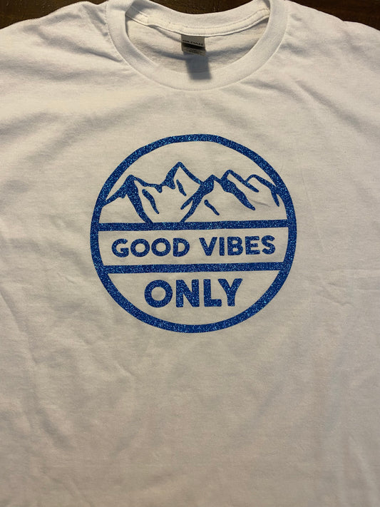 “good vibes only” t-shirt