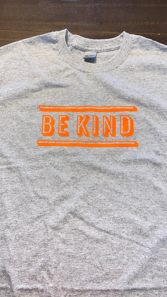 “be kind” T-shirt  (Super soft)